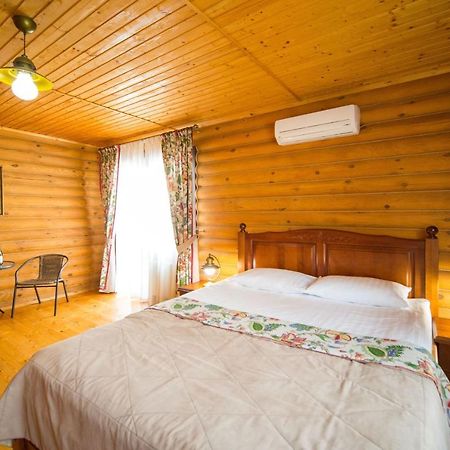 Hotel Комплекс Відпочинку Пампушка & Подушка à Burlach'ya Balka Extérieur photo