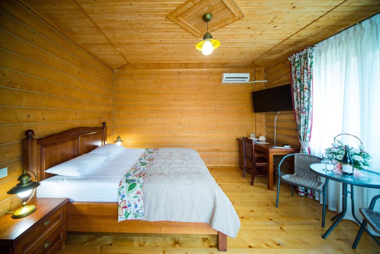 Hotel Комплекс Відпочинку Пампушка & Подушка à Burlach'ya Balka Extérieur photo