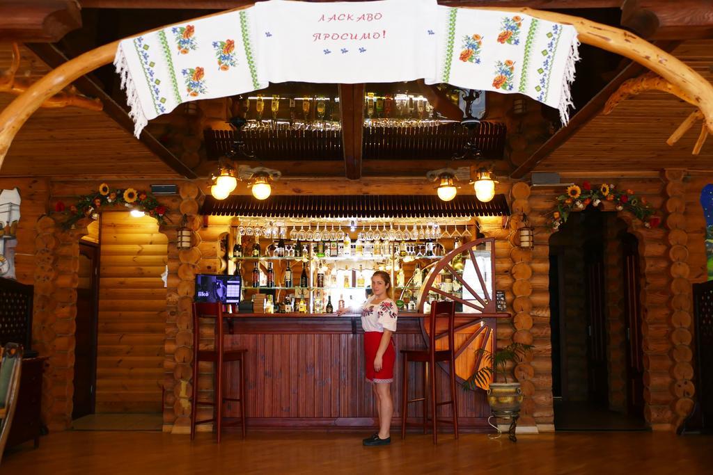 Hotel Комплекс Відпочинку Пампушка & Подушка à Burlach'ya Balka Extérieur photo