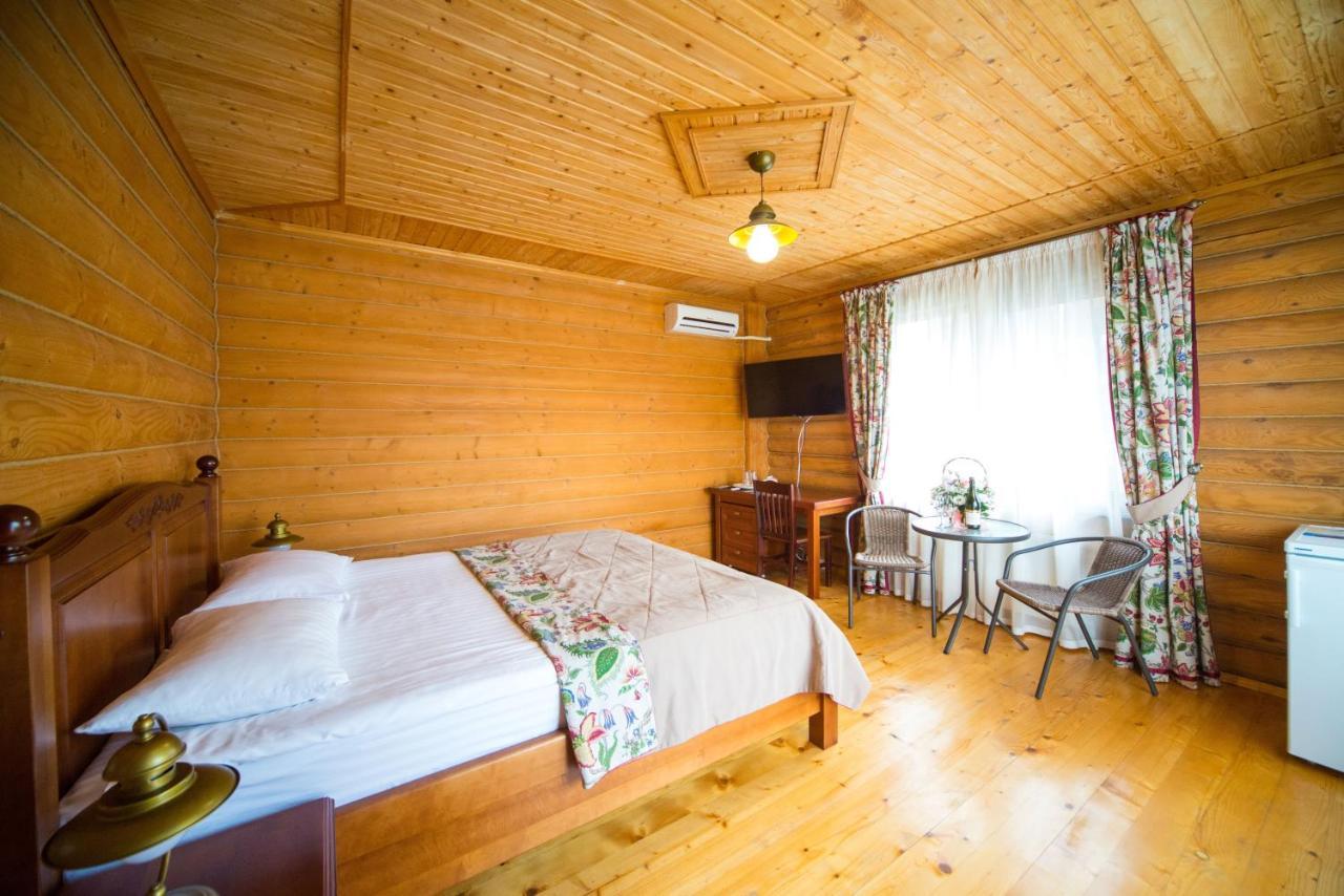 Hotel Комплекс Відпочинку Пампушка & Подушка à Burlach'ya Balka Extérieur photo