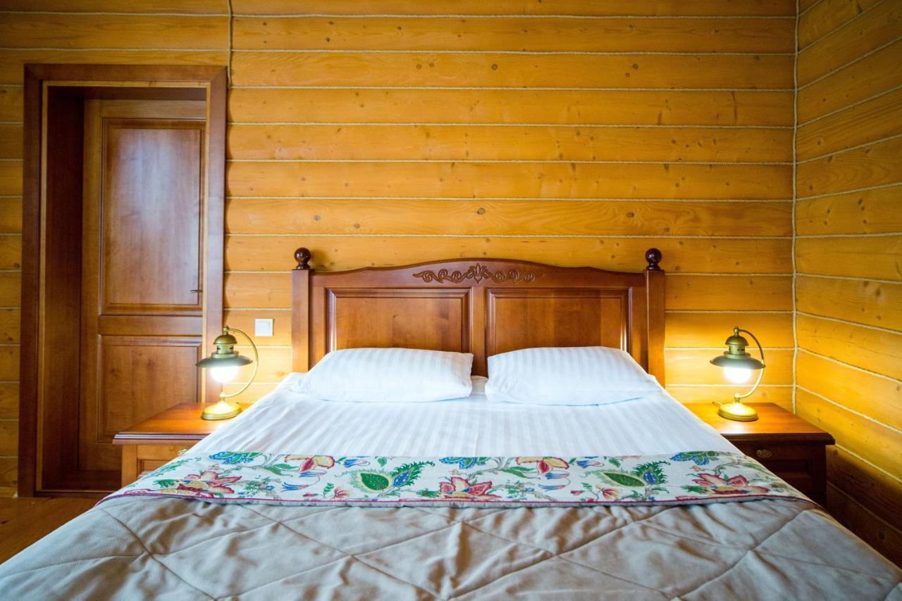 Hotel Комплекс Відпочинку Пампушка & Подушка à Burlach'ya Balka Extérieur photo