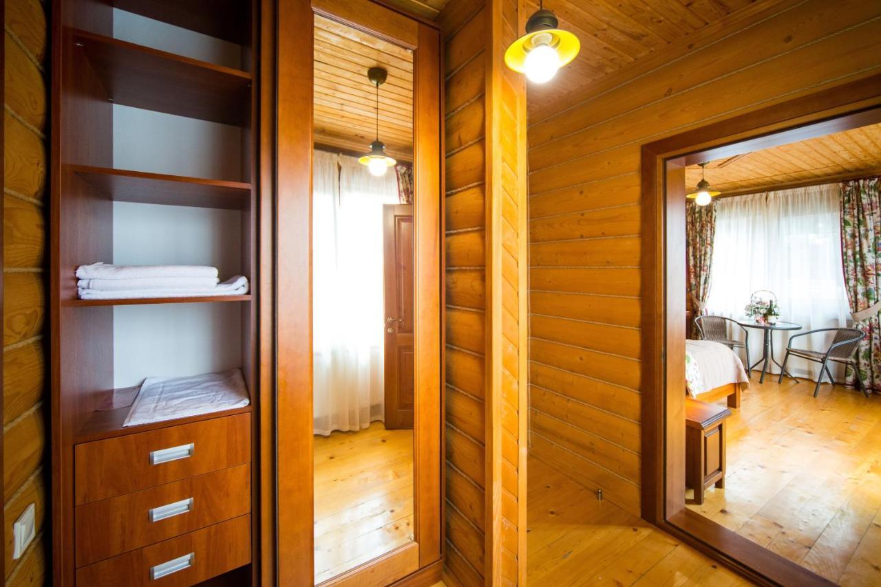 Hotel Комплекс Відпочинку Пампушка & Подушка à Burlach'ya Balka Extérieur photo