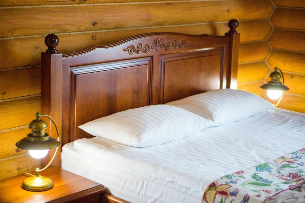 Hotel Комплекс Відпочинку Пампушка & Подушка à Burlach'ya Balka Extérieur photo