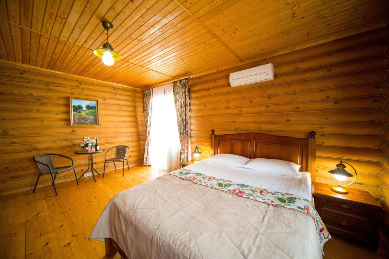 Hotel Комплекс Відпочинку Пампушка & Подушка à Burlach'ya Balka Extérieur photo